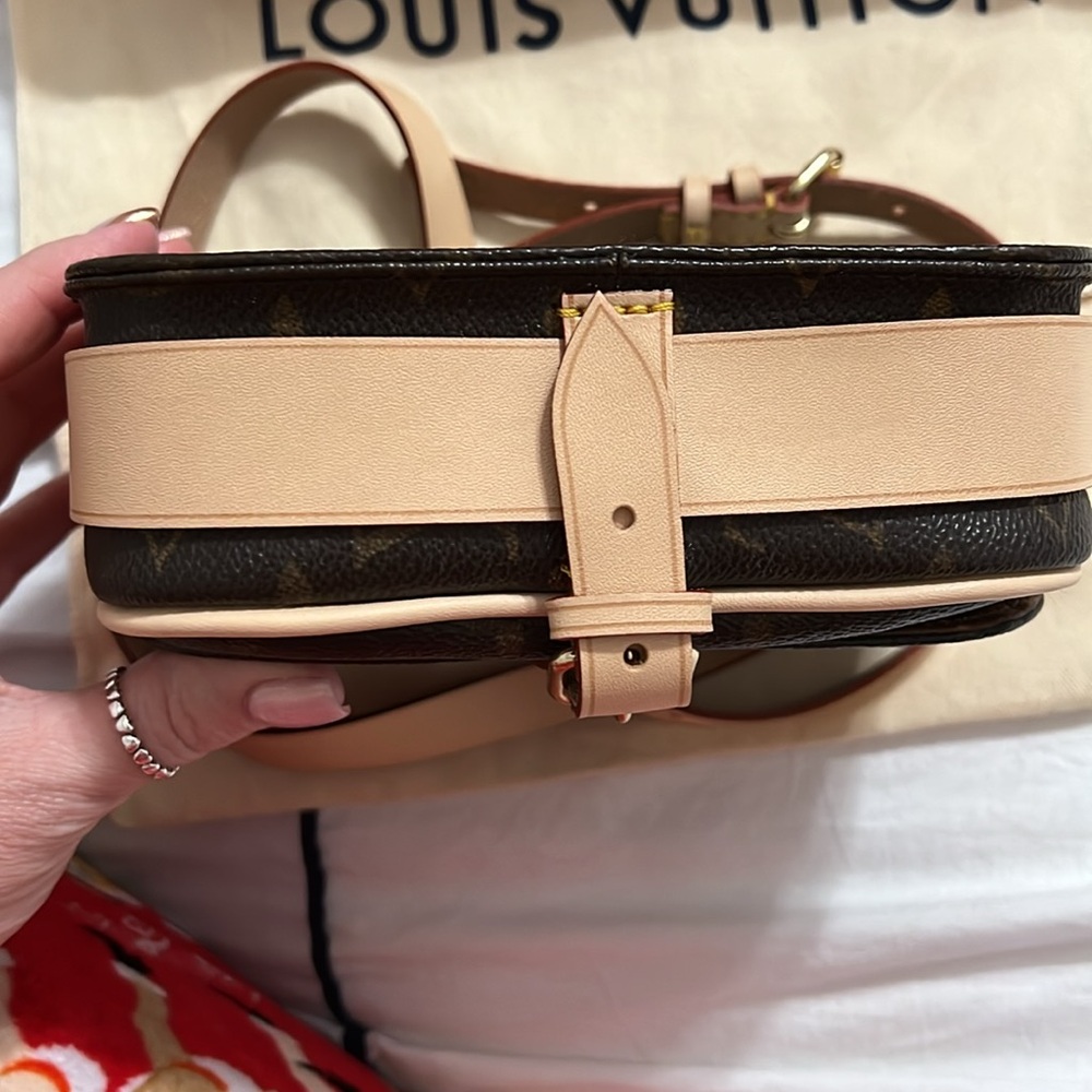Louis Vuitton Vintage Cartouchière 17 Monogram – Fully Restored by LV - Picture 8 of 13